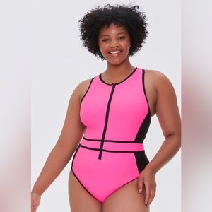 Forever 21 Plus Size Women one piece bathing Suit Pink and Black